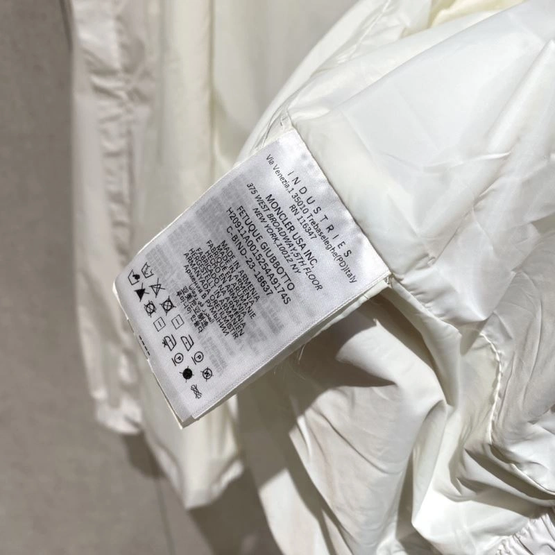 ZeroBulk Moncler Outwear 140680