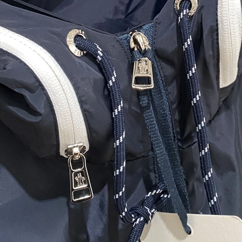 Functional Moncler Outwear 140675