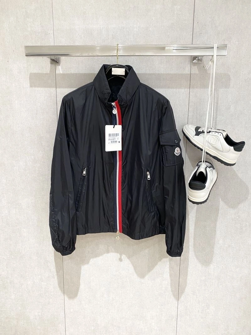 Moncler Outwear OnTrend 140674