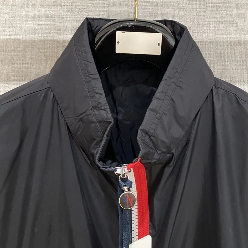 Moncler Outwear OnTrend 140674