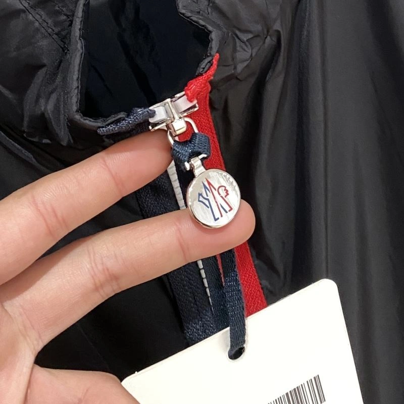 Moncler Outwear OnTrend 140674