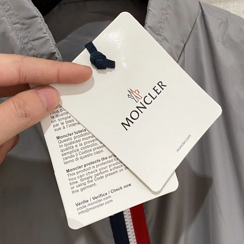 Moncler Outwear Sophisticated 140671