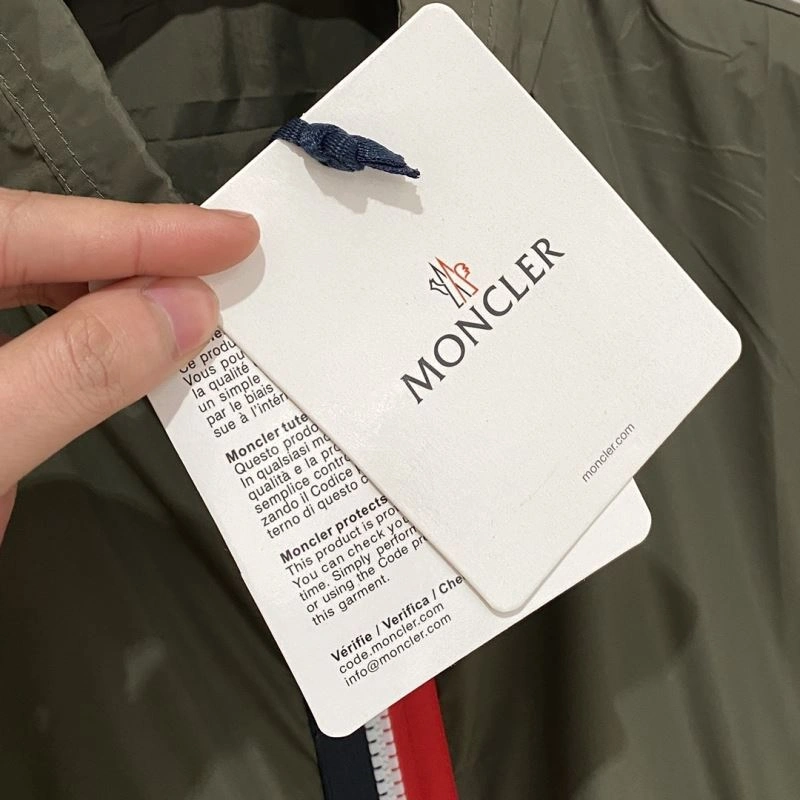 WrinkleFree Moncler Outwear 140666