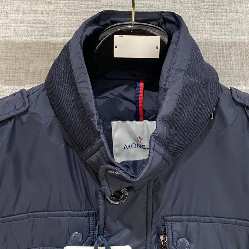Bold Moncler Outwear 140662