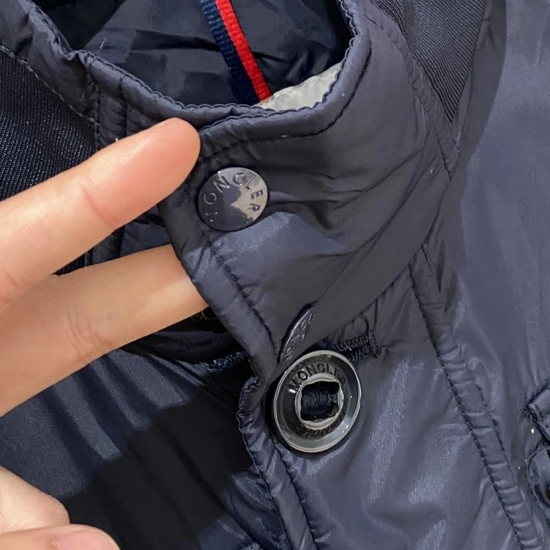 Bold Moncler Outwear 140662