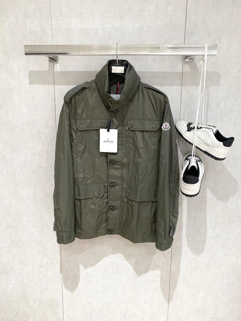 ZipUp Moncler Outwear 140670