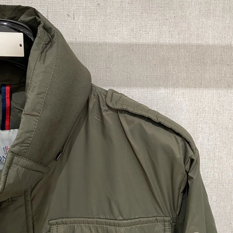 ZipUp Moncler Outwear 140670