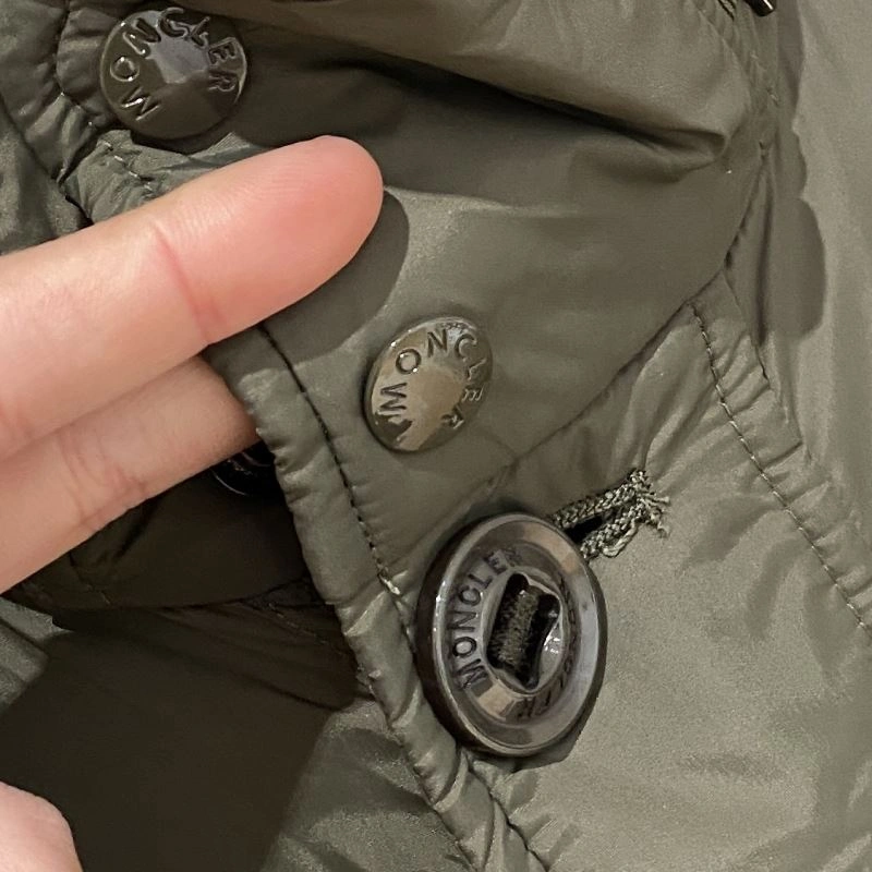 ZipUp Moncler Outwear 140670
