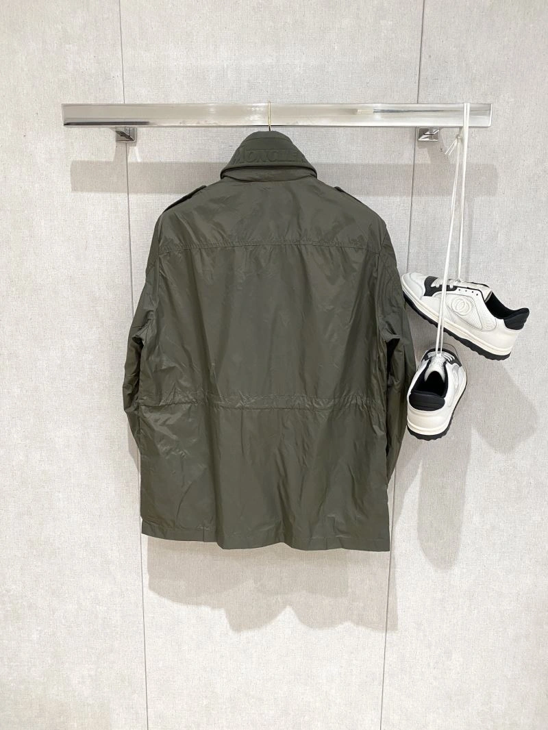 ZipUp Moncler Outwear 140670