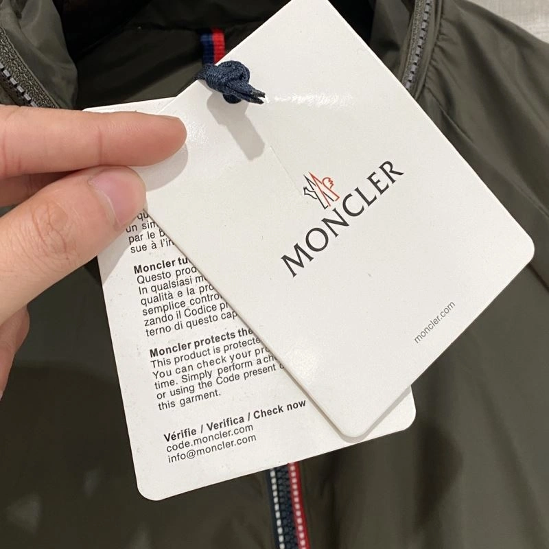 Moncler Outwear ModernLook 140673