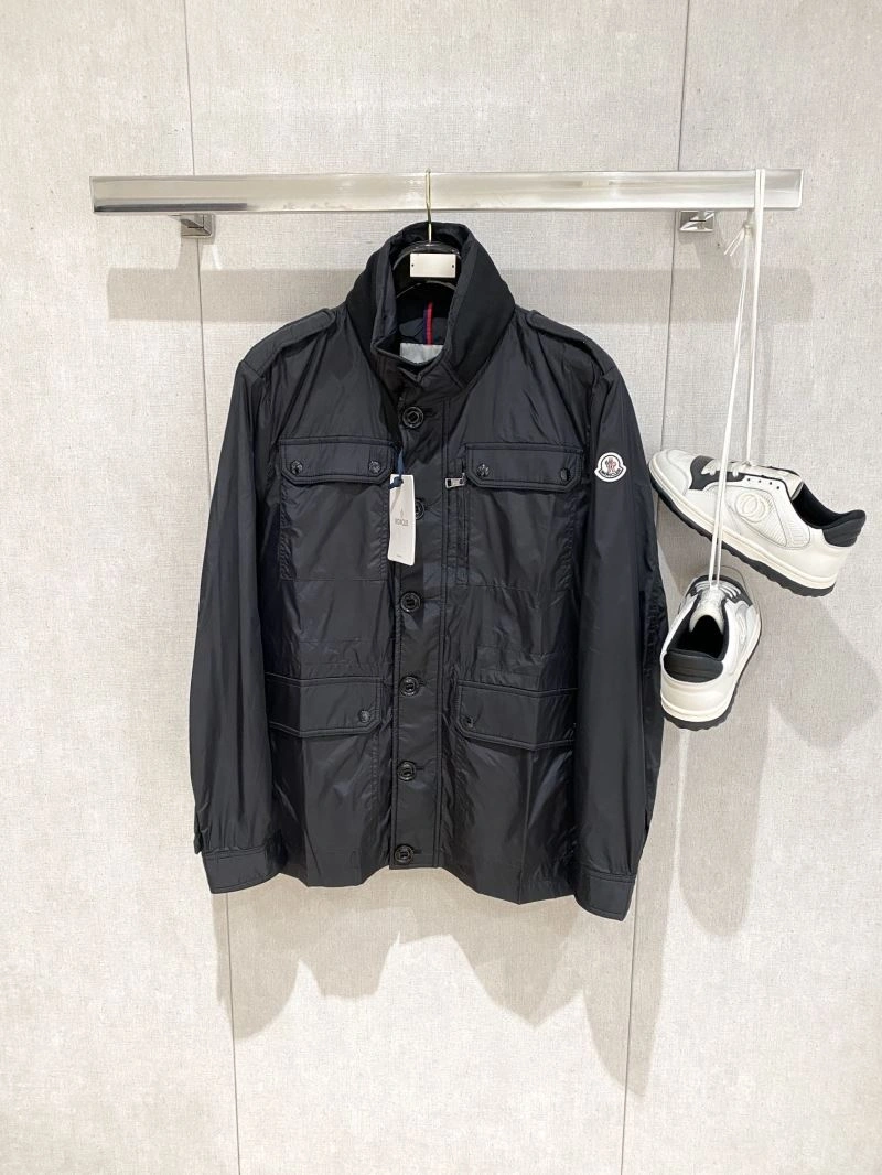 Moncler Outwear ComfortFit 140667