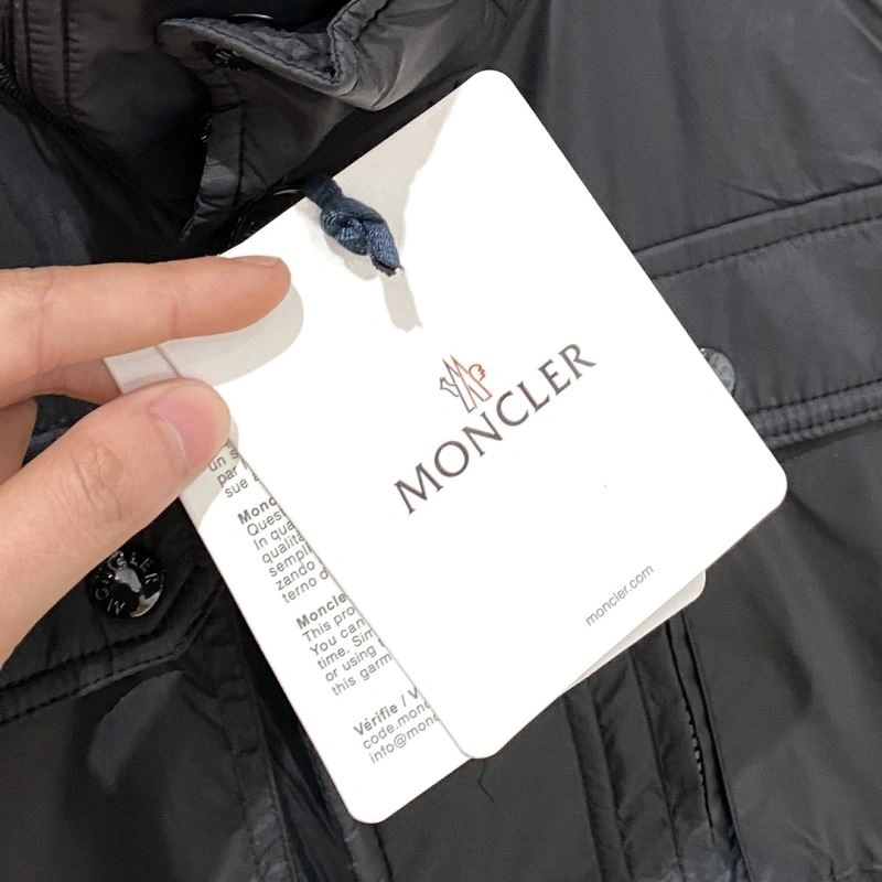 Moncler Outwear ComfortFit 140667