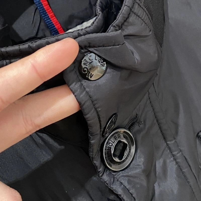 Moncler Outwear ComfortFit 140667