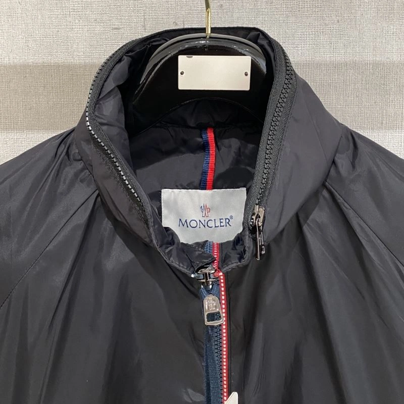 Effortless Moncler Outwear 140681