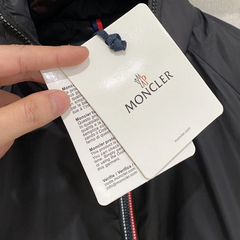 Effortless Moncler Outwear 140681