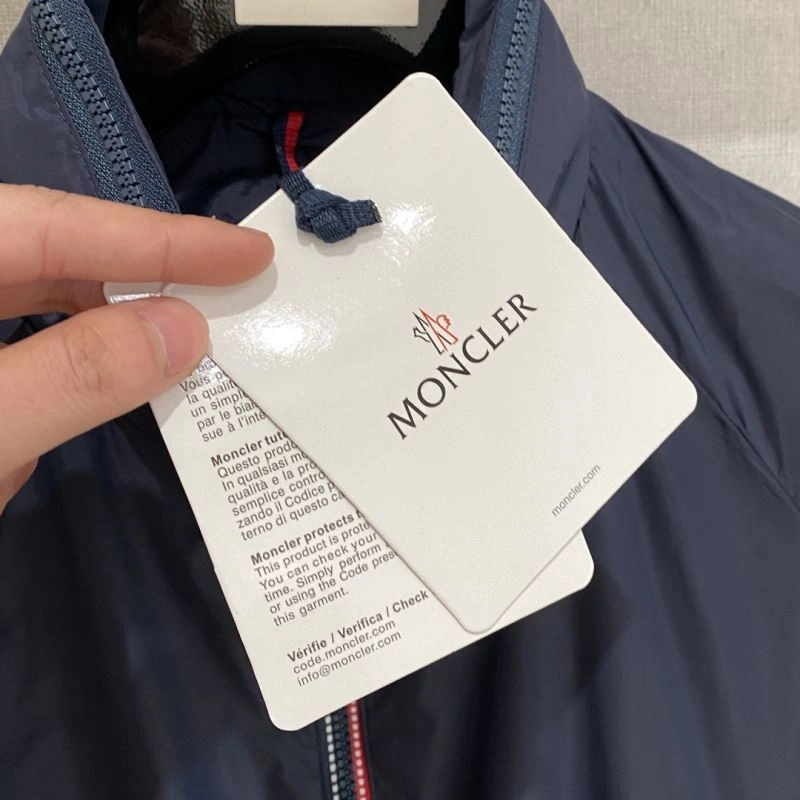 Moncler Outwear FlexibleFit 140682
