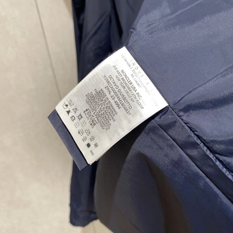 Moncler Outwear FlexibleFit 140682