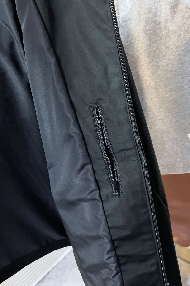 Moncler Outwear Snug 140686
