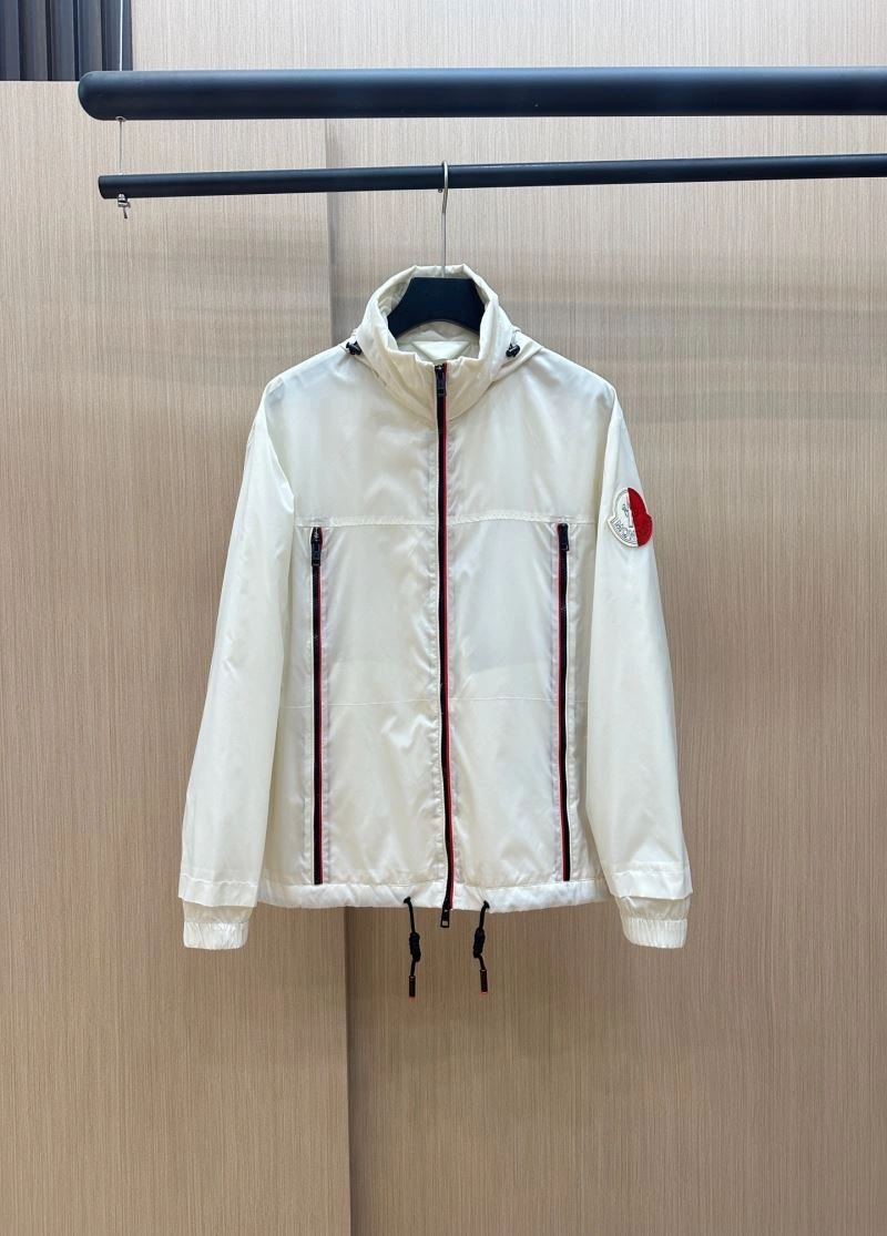 Lightweight Moncler Outwear 140663