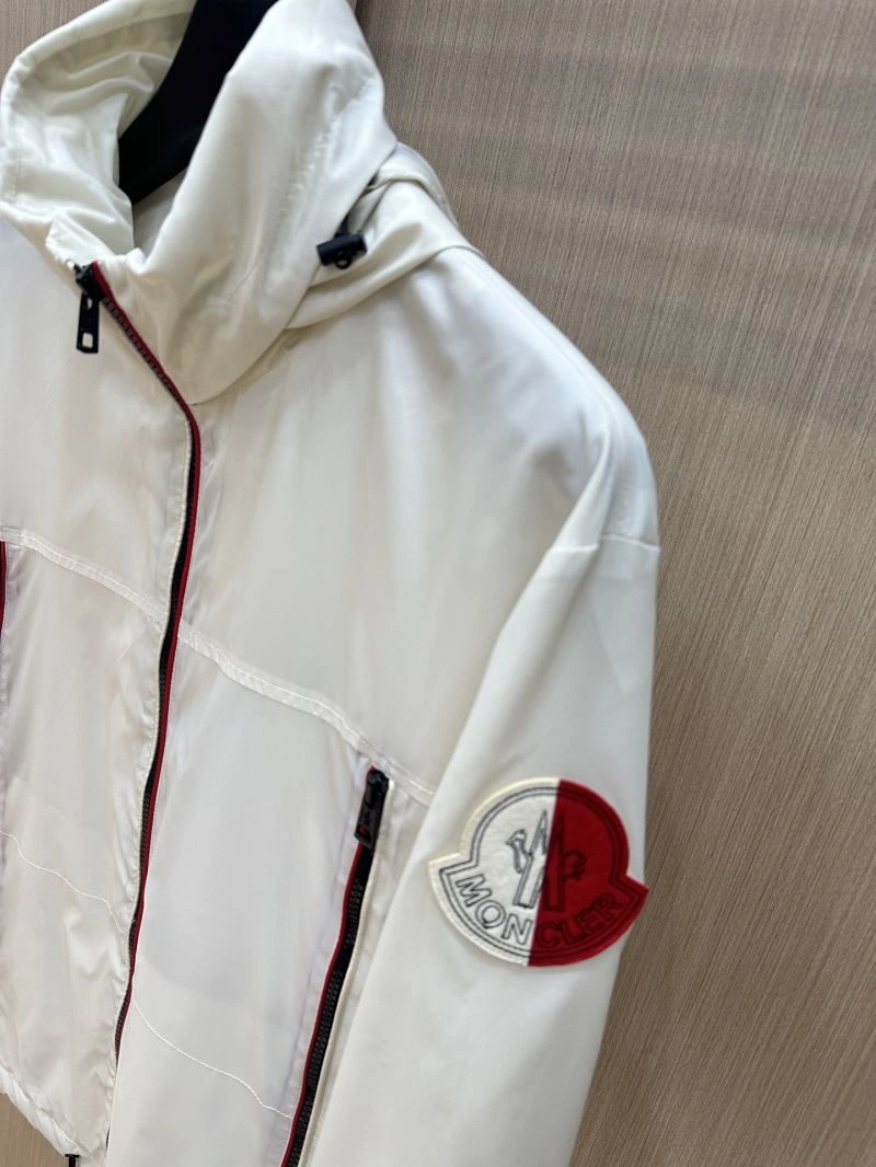 Lightweight Moncler Outwear 140663