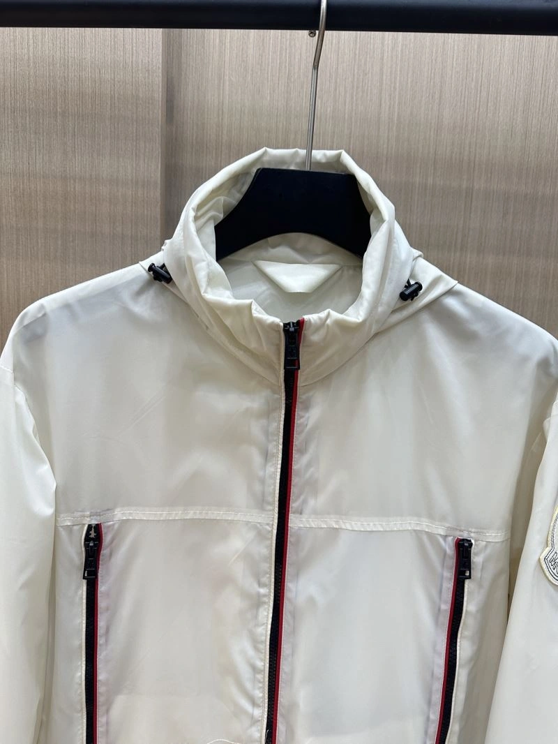 Lightweight Moncler Outwear 140663