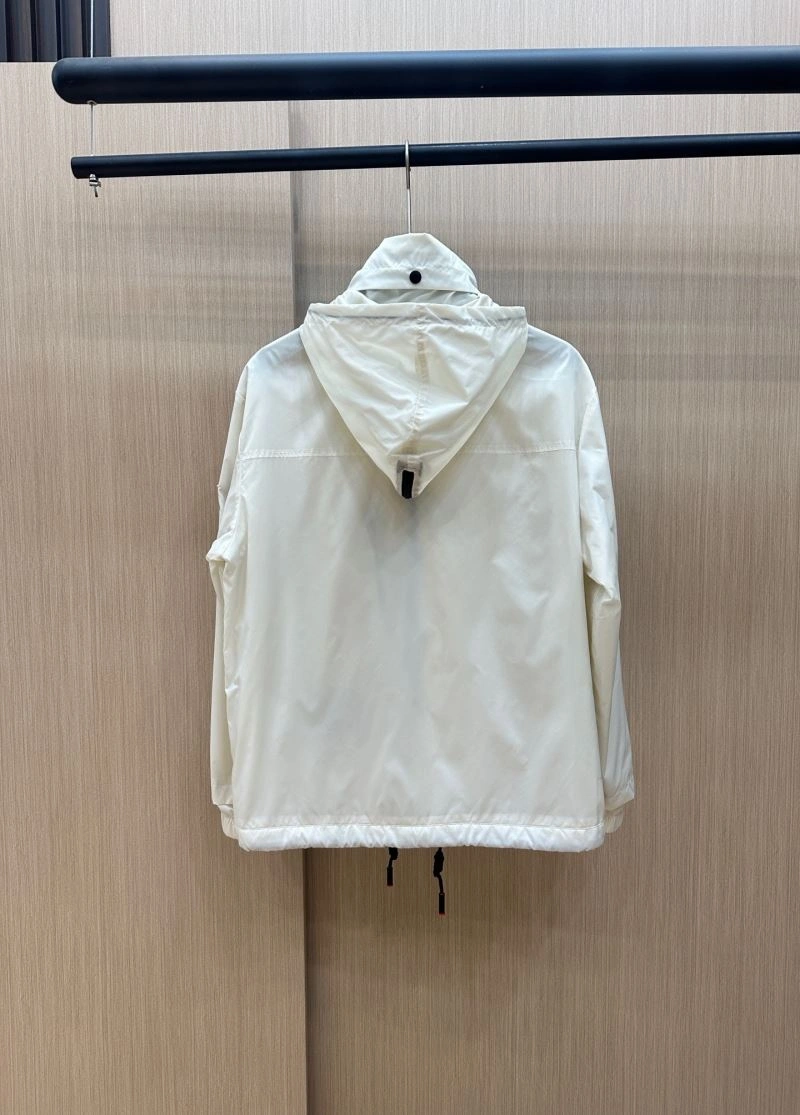 Lightweight Moncler Outwear 140663