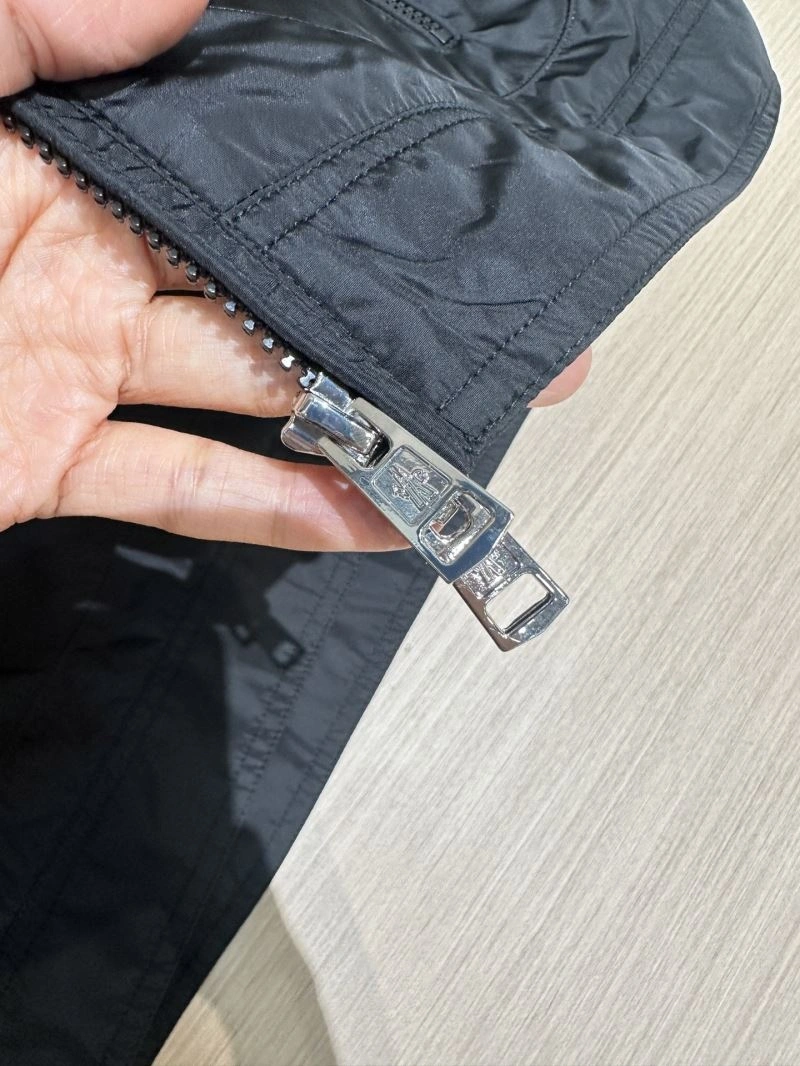 Breathable Moncler Outwear 140668