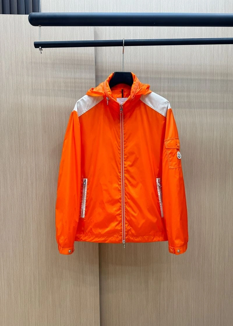 Moncler Outwear Trendsetting 140694