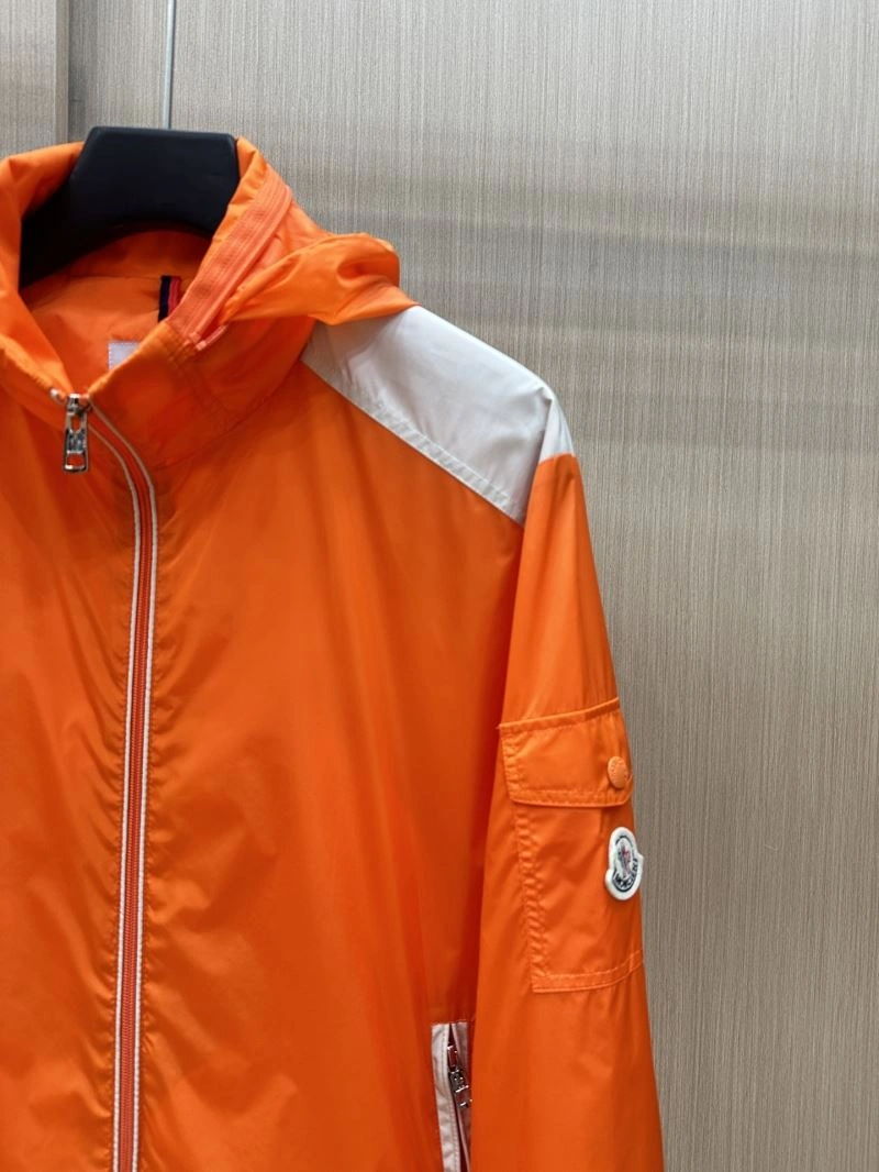 Moncler Outwear Trendsetting 140694