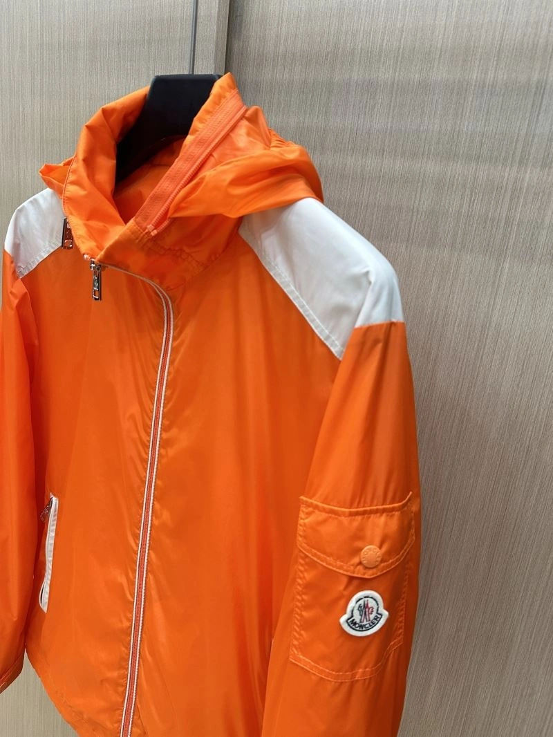 Moncler Outwear Trendsetting 140694