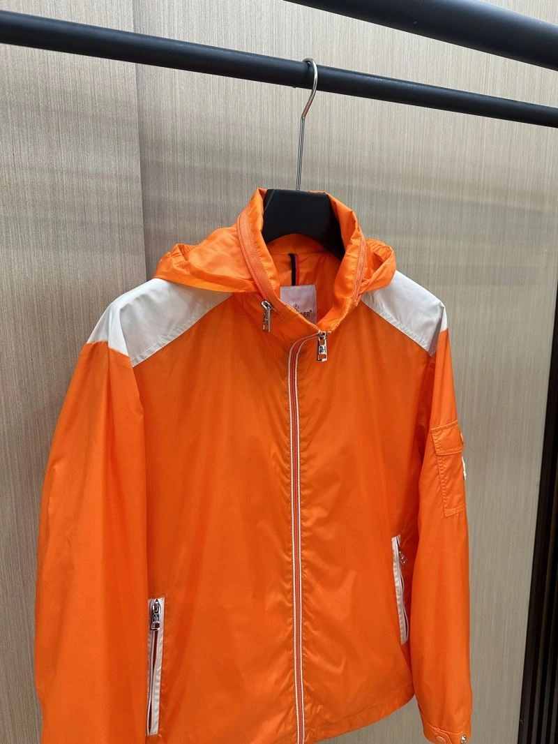 Moncler Outwear Trendsetting 140694