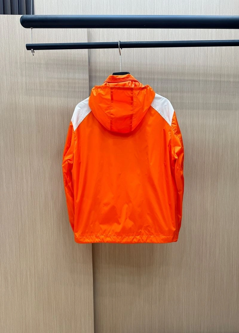 Moncler Outwear Trendsetting 140694