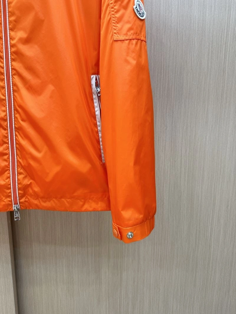 Moncler Outwear Trendsetting 140694