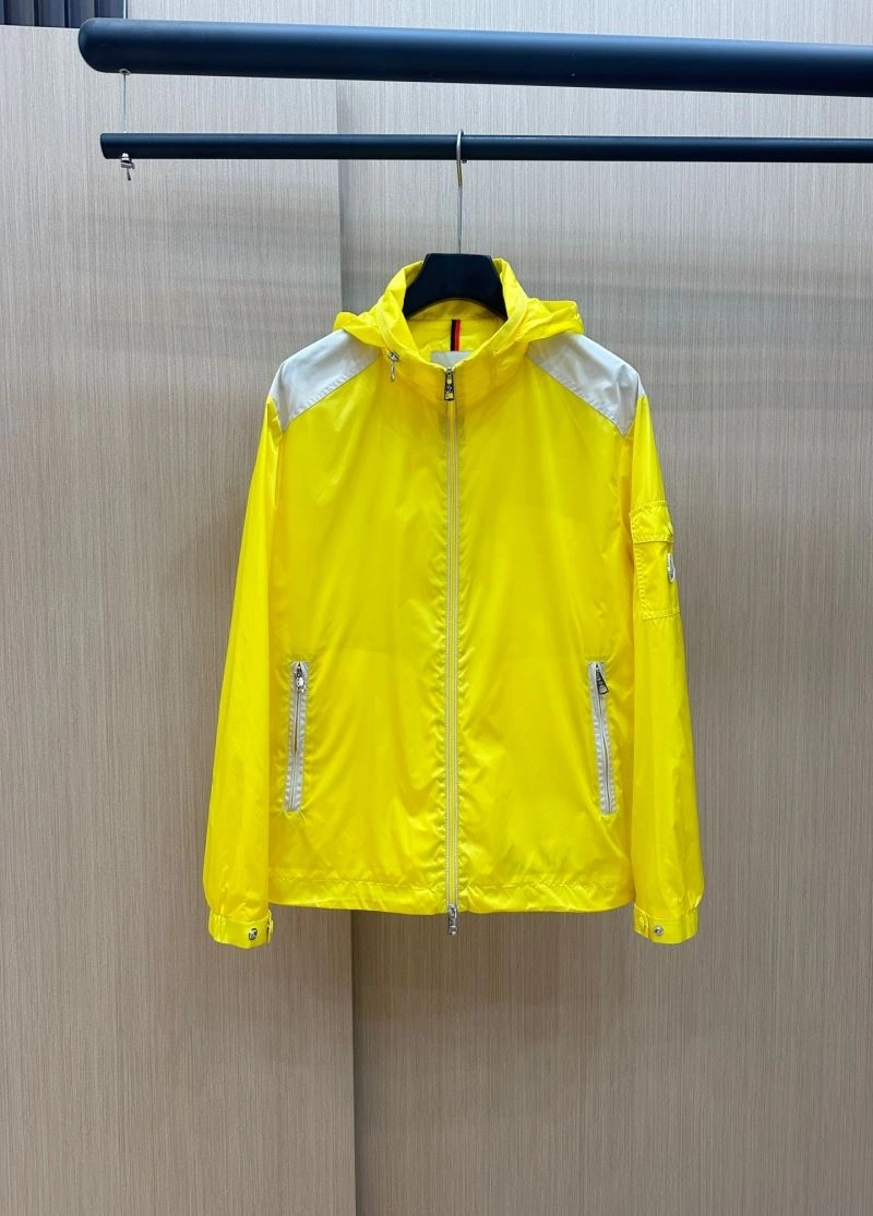 WrinkleFree Moncler Outwear 140658