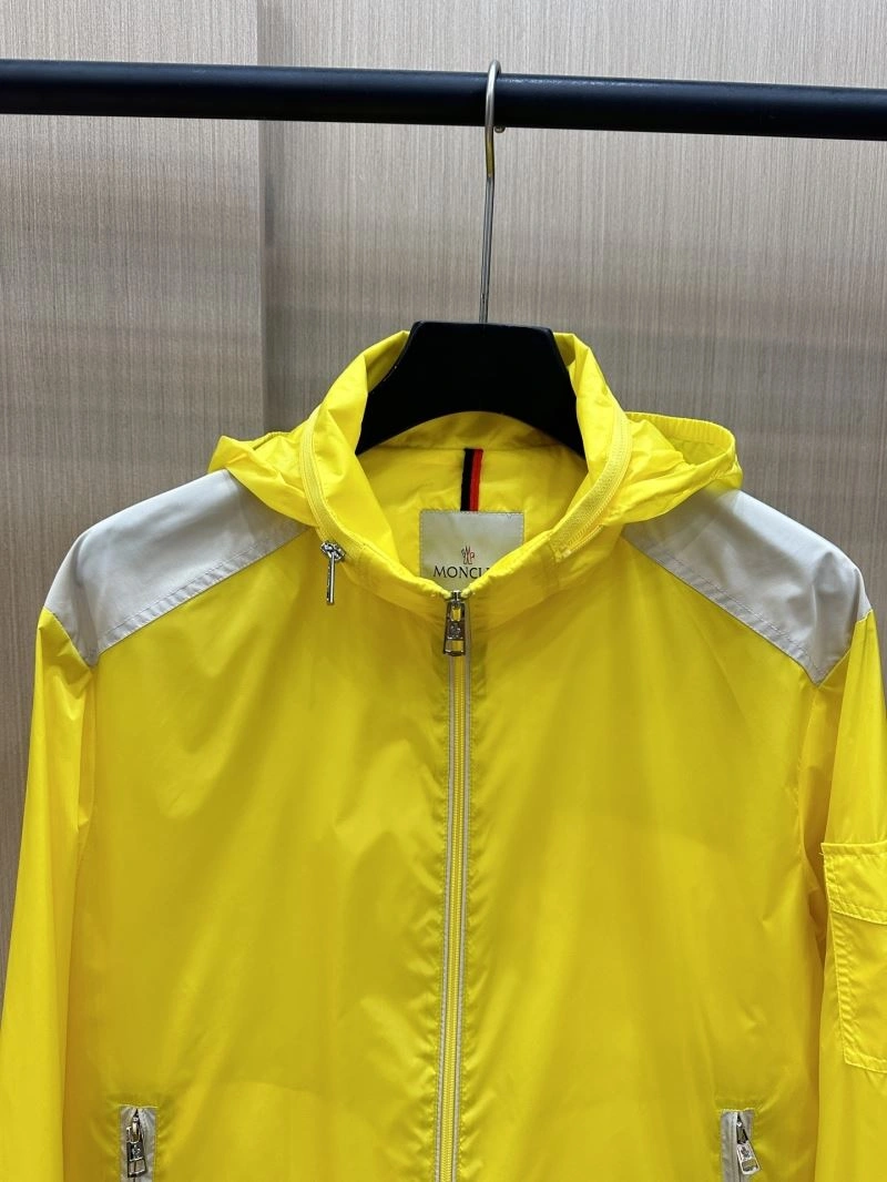 WrinkleFree Moncler Outwear 140658