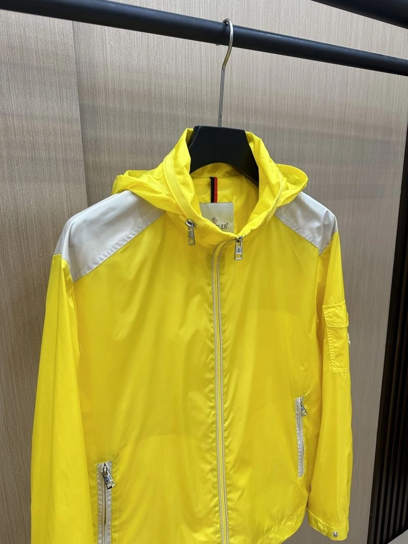 WrinkleFree Moncler Outwear 140658