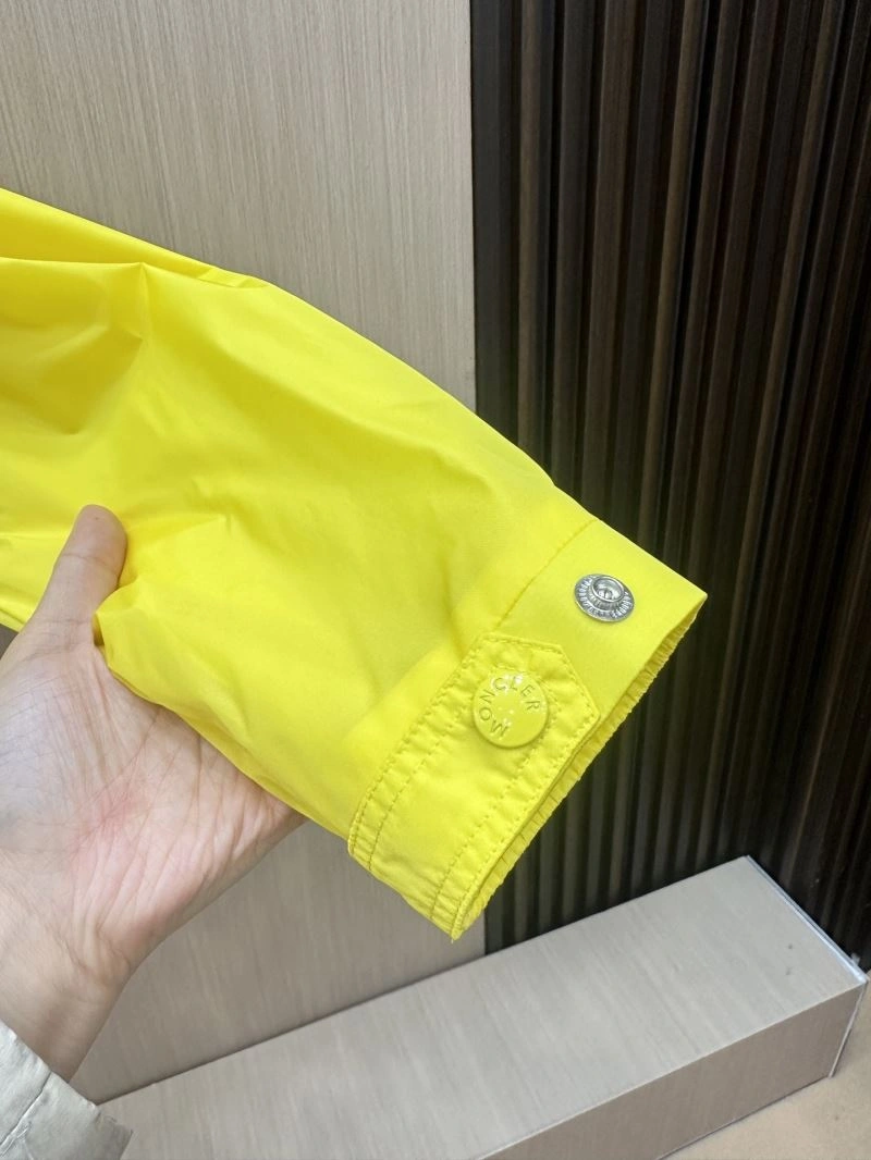 WrinkleFree Moncler Outwear 140658