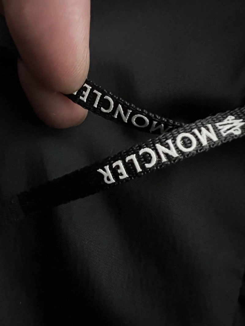 Moncler Outwear WellDesigned 140656