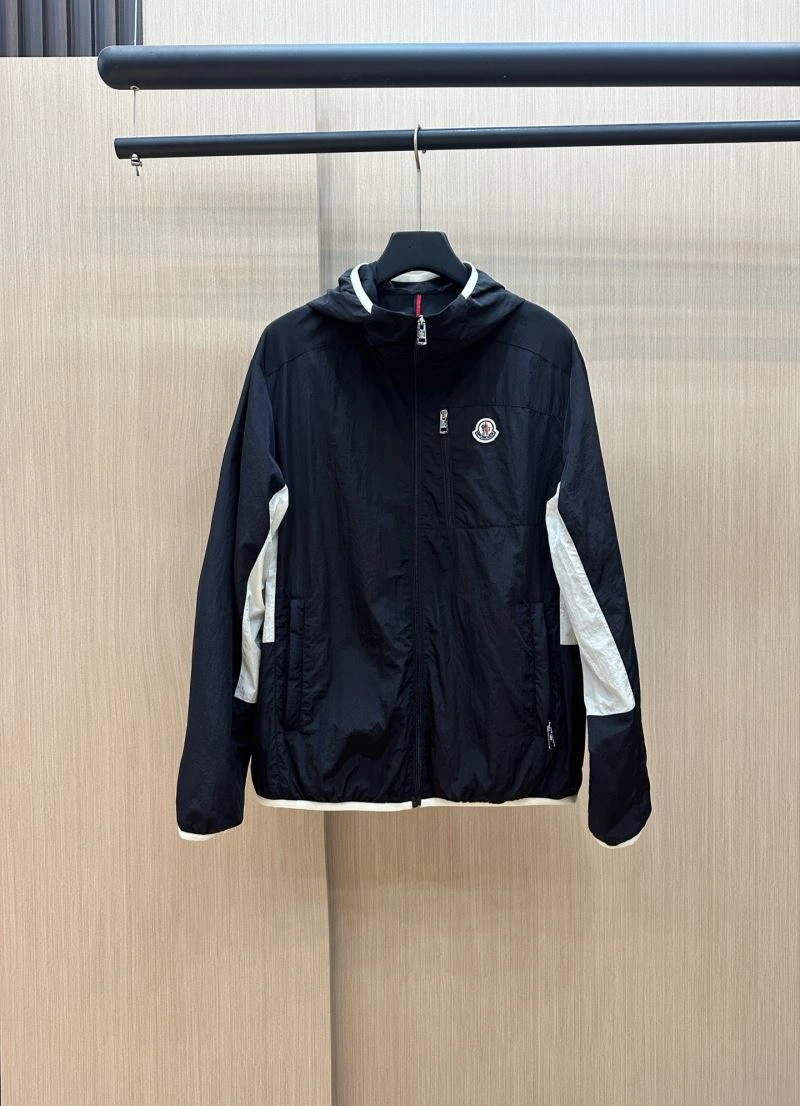 Chic Moncler Outwear 140655