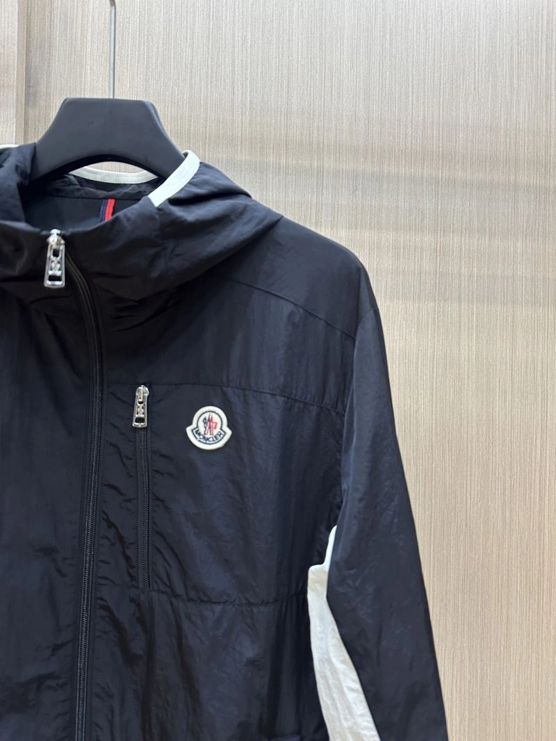Chic Moncler Outwear 140655