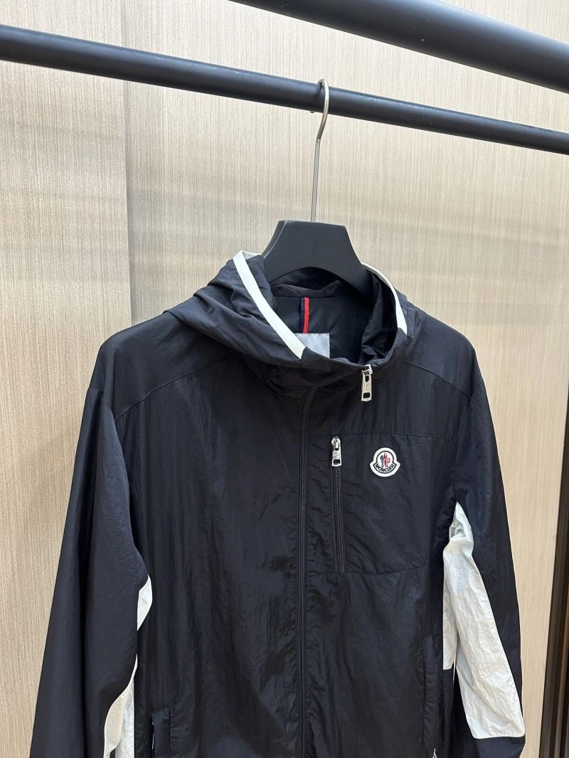 Chic Moncler Outwear 140655