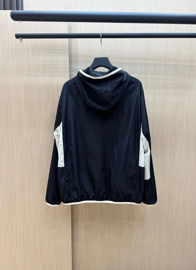 Chic Moncler Outwear 140655