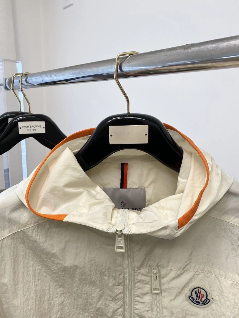 Moncler Outwear EasyCare 140639