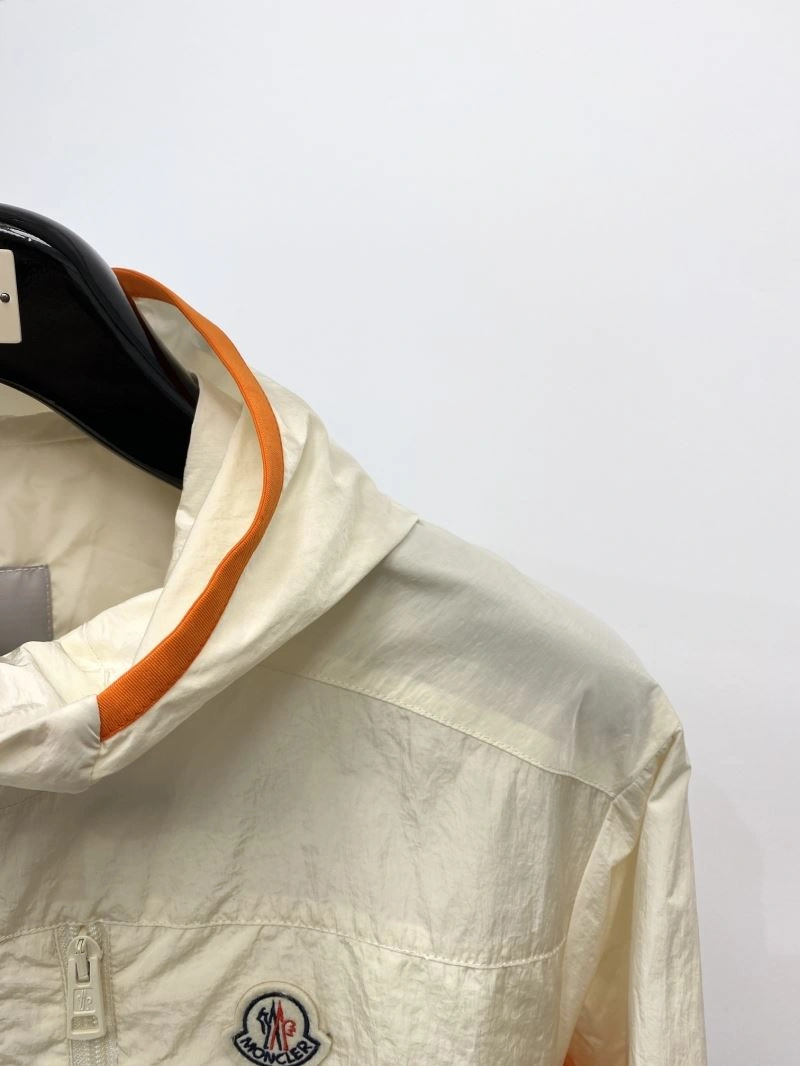 Moncler Outwear EasyCare 140639