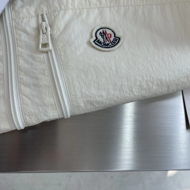 Unique Moncler Outwear 140636