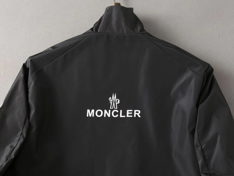 Moncler Outwear ZipUp 140645