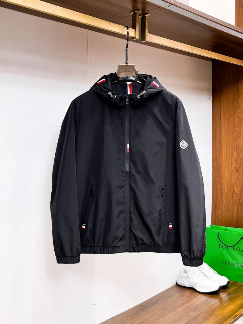 Moncler Outwear Seasonal 140634