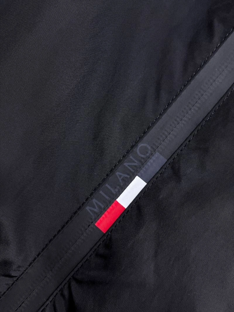 Moncler Outwear Seasonal 140634
