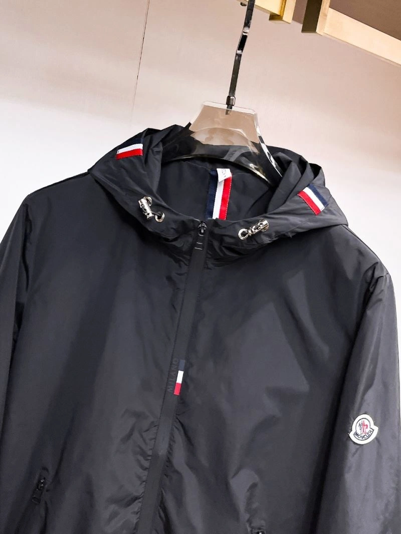 Moncler Outwear Seasonal 140634