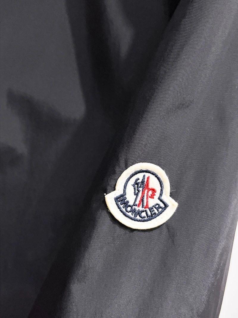 Moncler Outwear Seasonal 140634